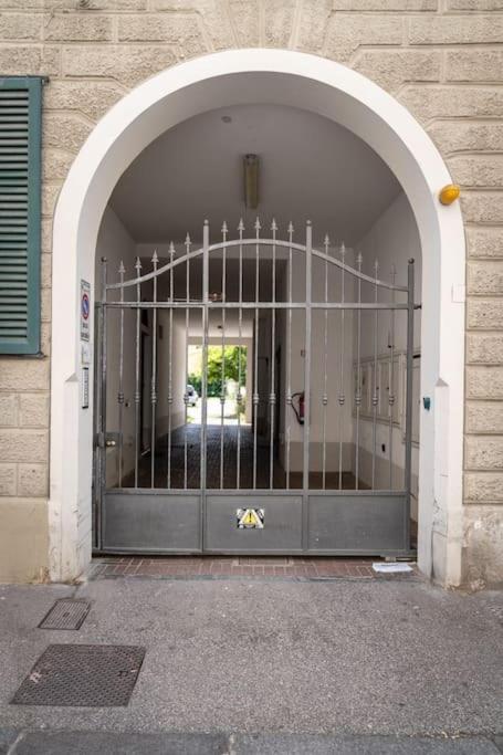 22 Home - Parcheggio Privato - Accogliente - Collegamento Sardegna E Corsica ليفورنو المظهر الخارجي الصورة
