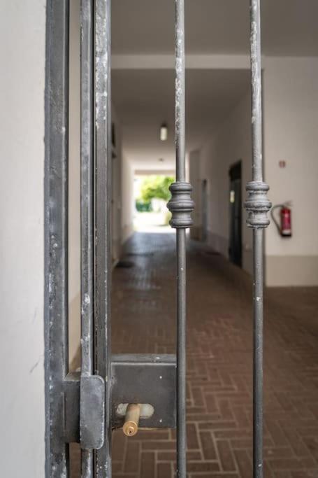 22 Home - Parcheggio Privato - Accogliente - Collegamento Sardegna E Corsica ليفورنو المظهر الخارجي الصورة